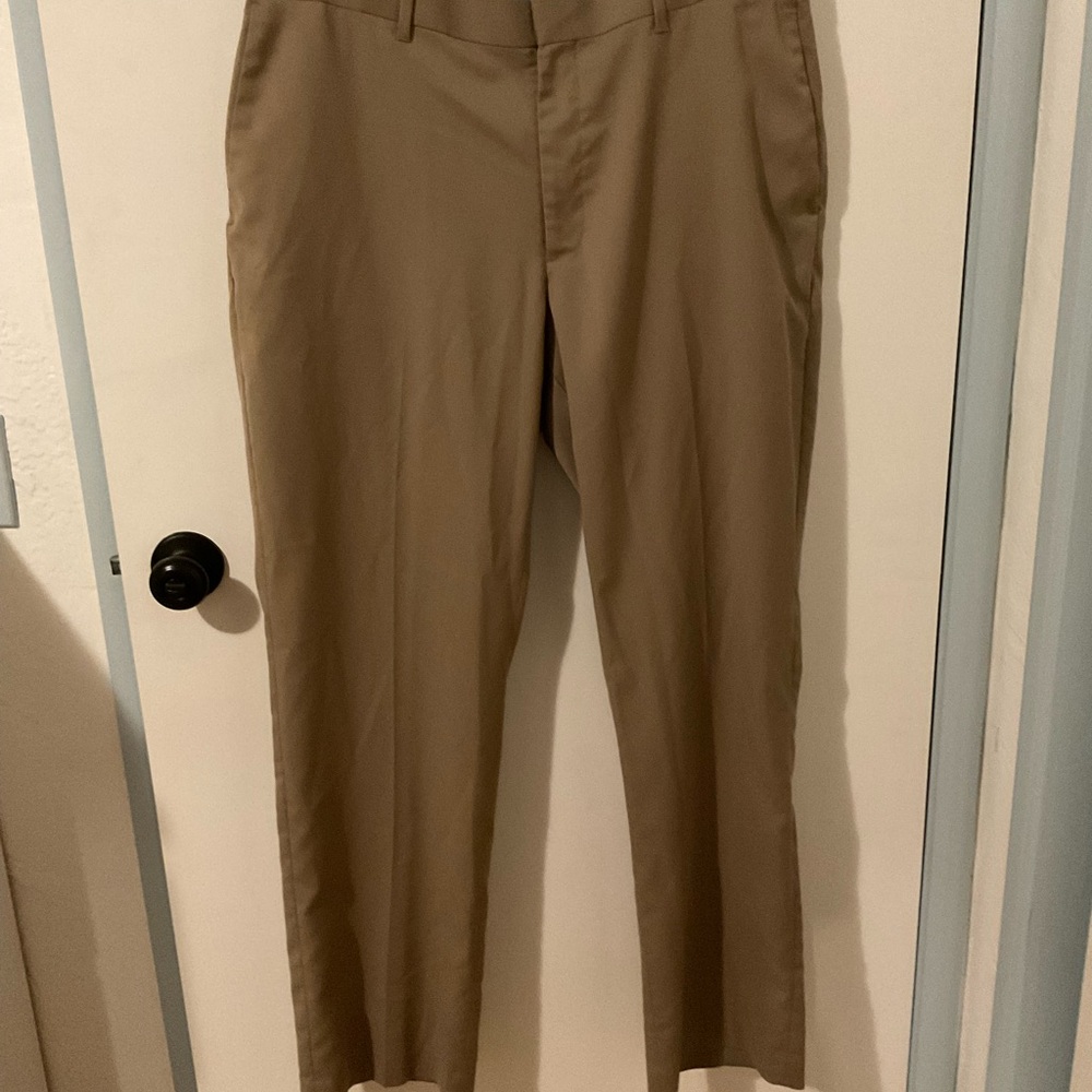 Axist Men's Khaki Chinos